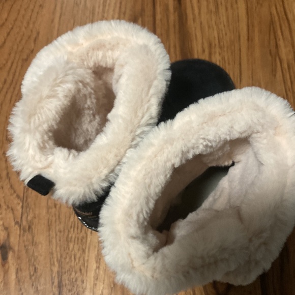 Oshkosh B’gosh  black boots - Picture 5 of 7